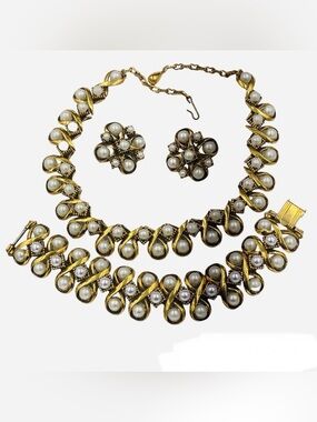 Vintage Florenza Renaissance Revival Faux Pearl Parure